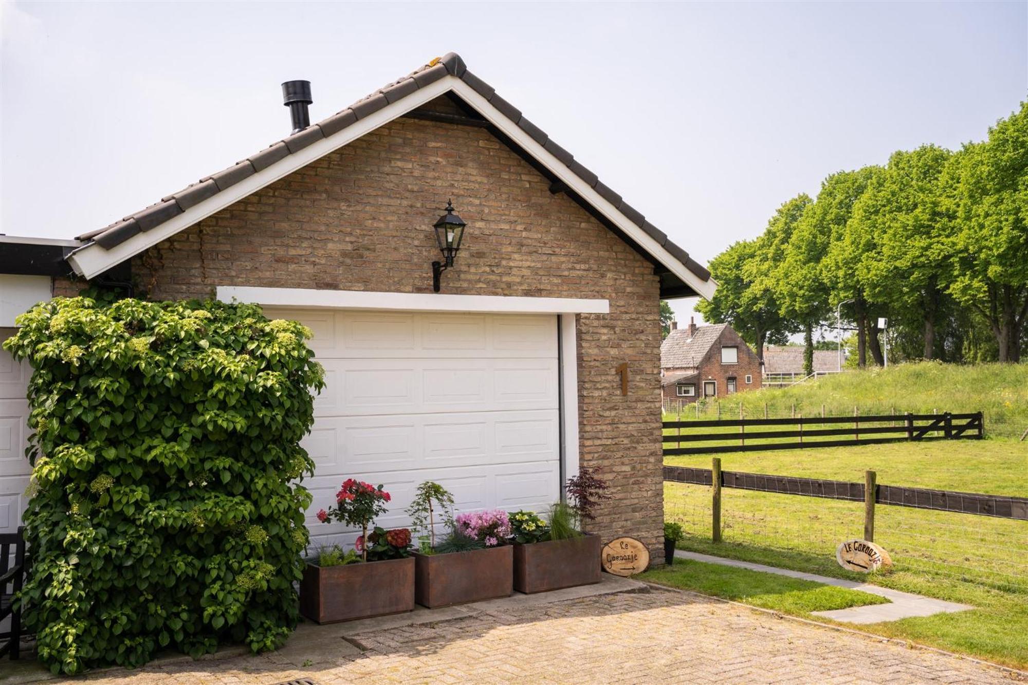 Vakantiewoning Le Garaazje 'S-Gravendeel Kültér fotó