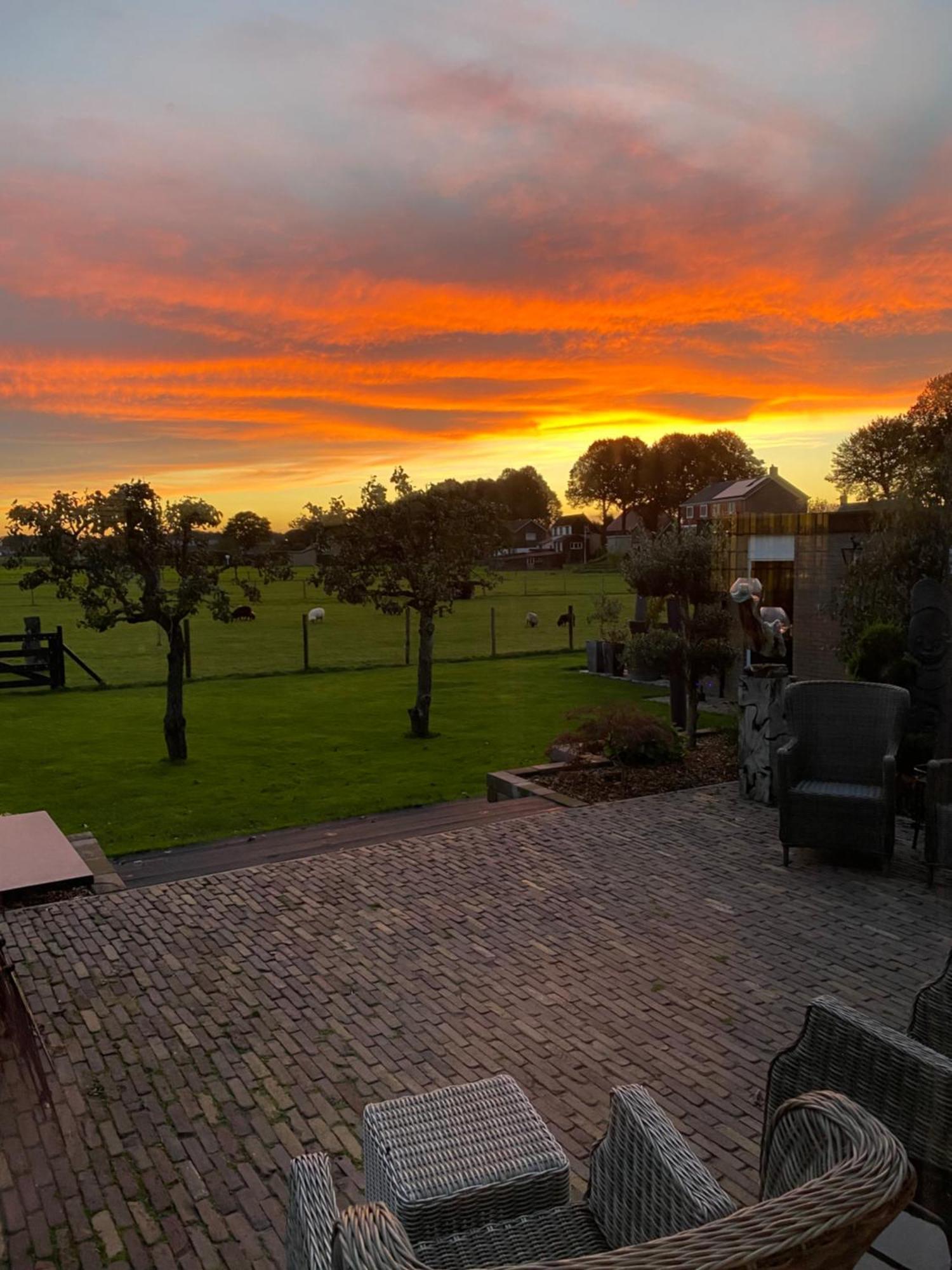 Vakantiewoning Le Garaazje 'S-Gravendeel Kültér fotó