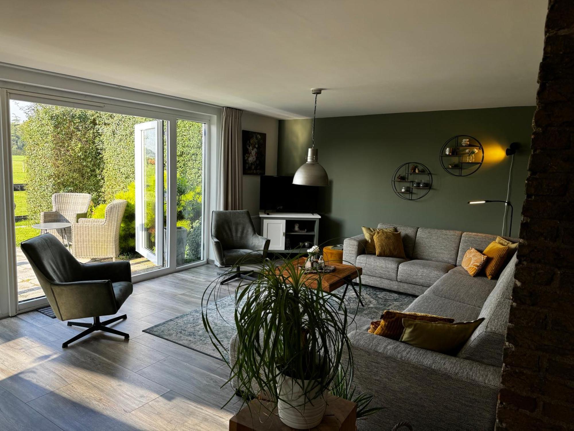Vakantiewoning Le Garaazje 'S-Gravendeel Kültér fotó